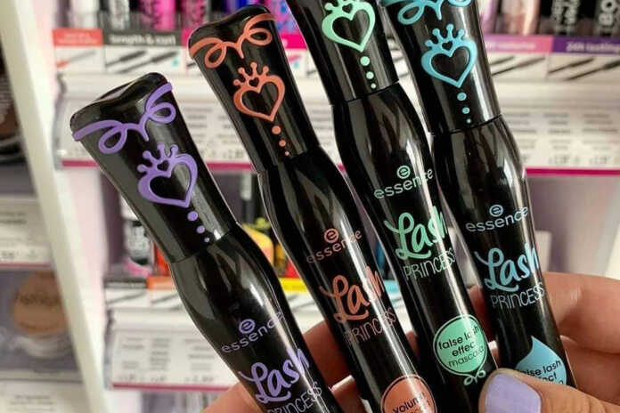 Essence Lash Princess mascara visual
