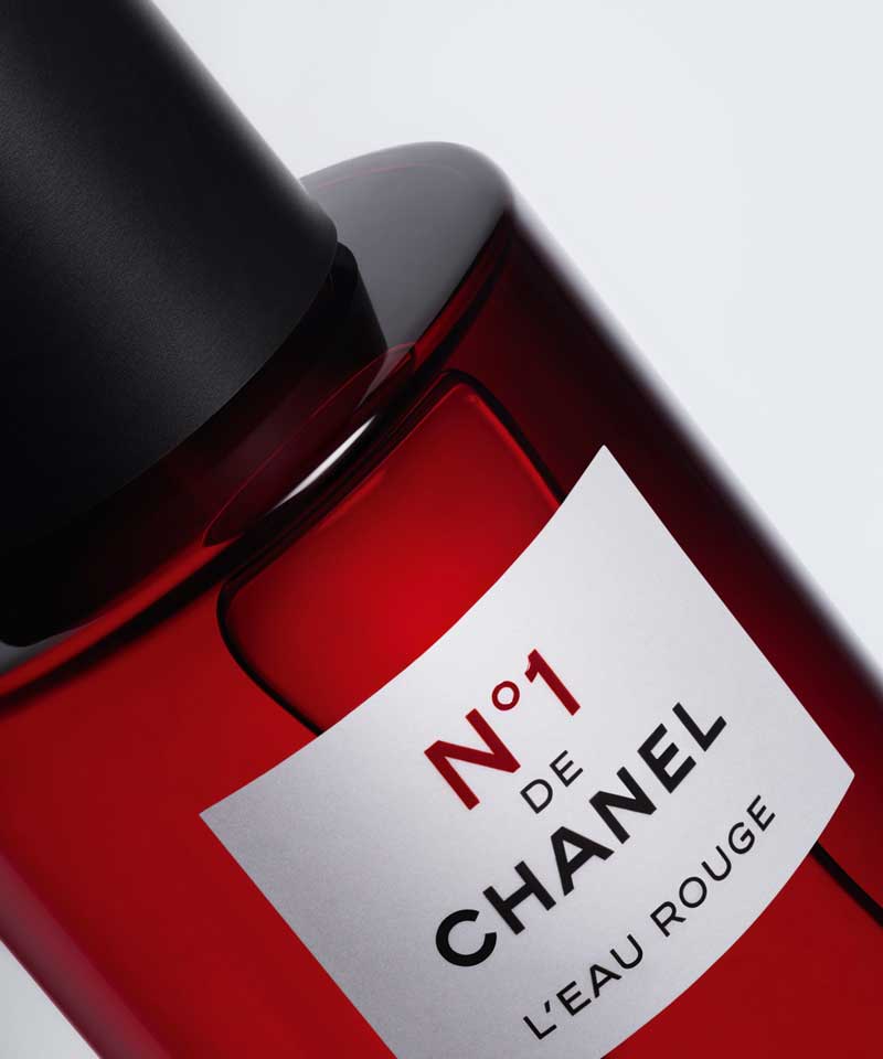 N°1 de Chanel L'Eau Rouge bottle