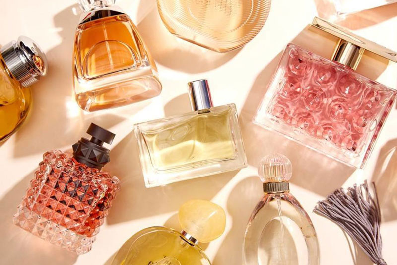 Со овие трикови мирисот на вашиот парфем ќе трае цел ден