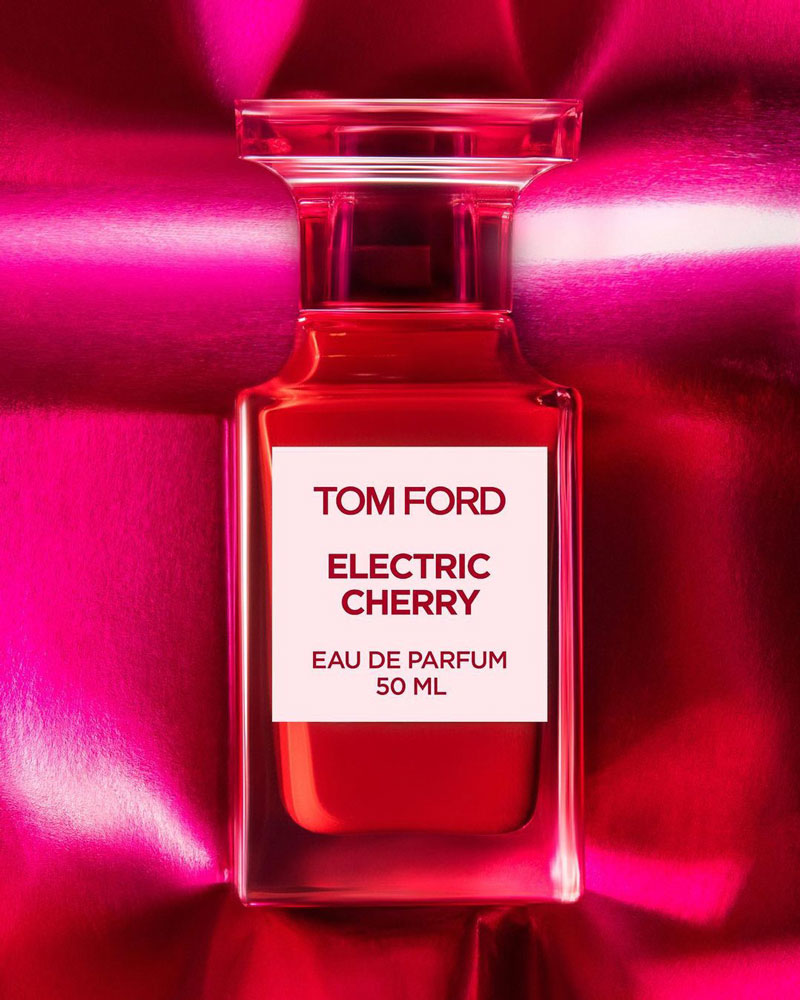 Tom Ford Electric Cherry a bottle
